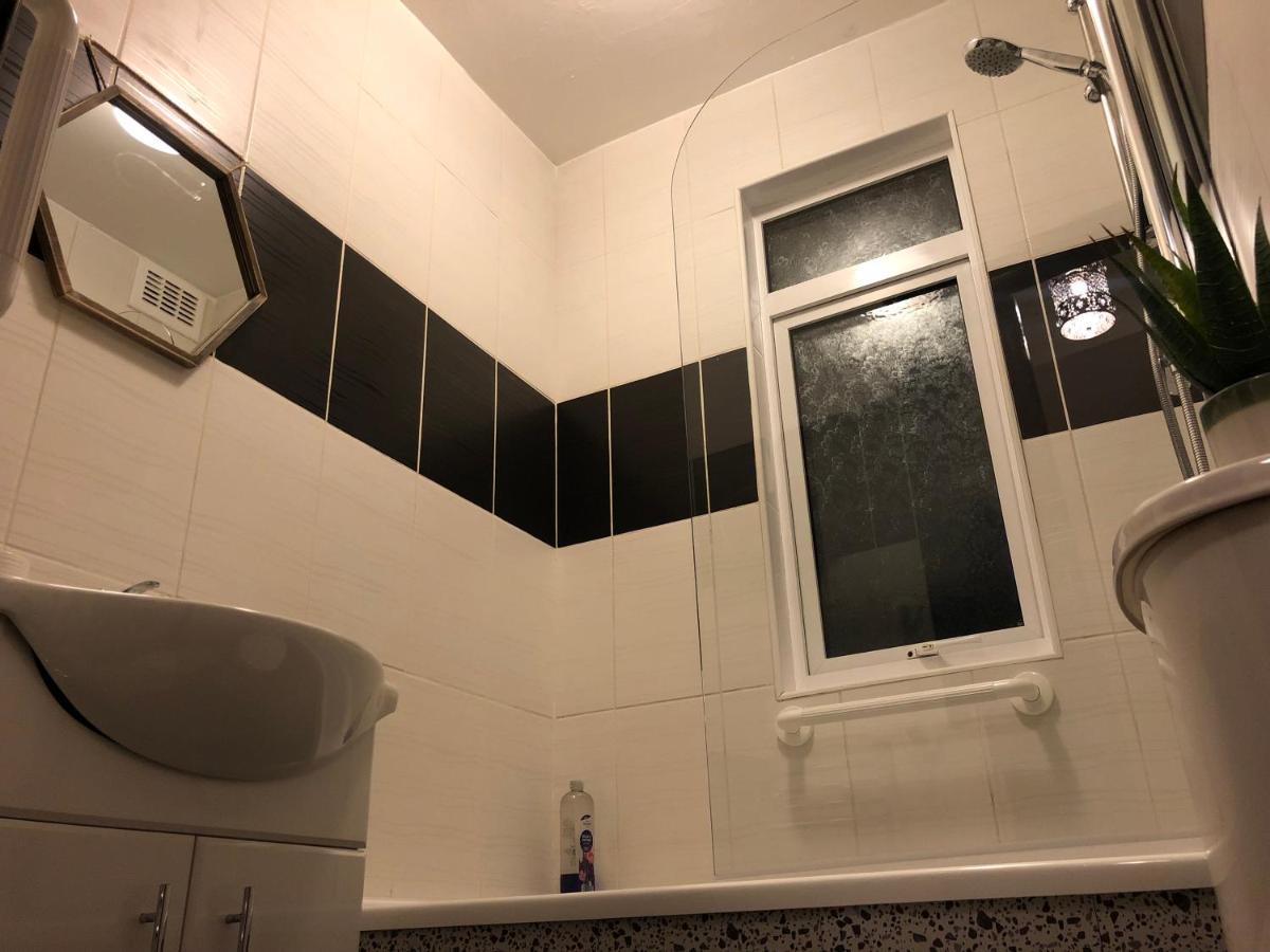 Handsworth Home - 2 Bedroomed Sheffield Exterior foto